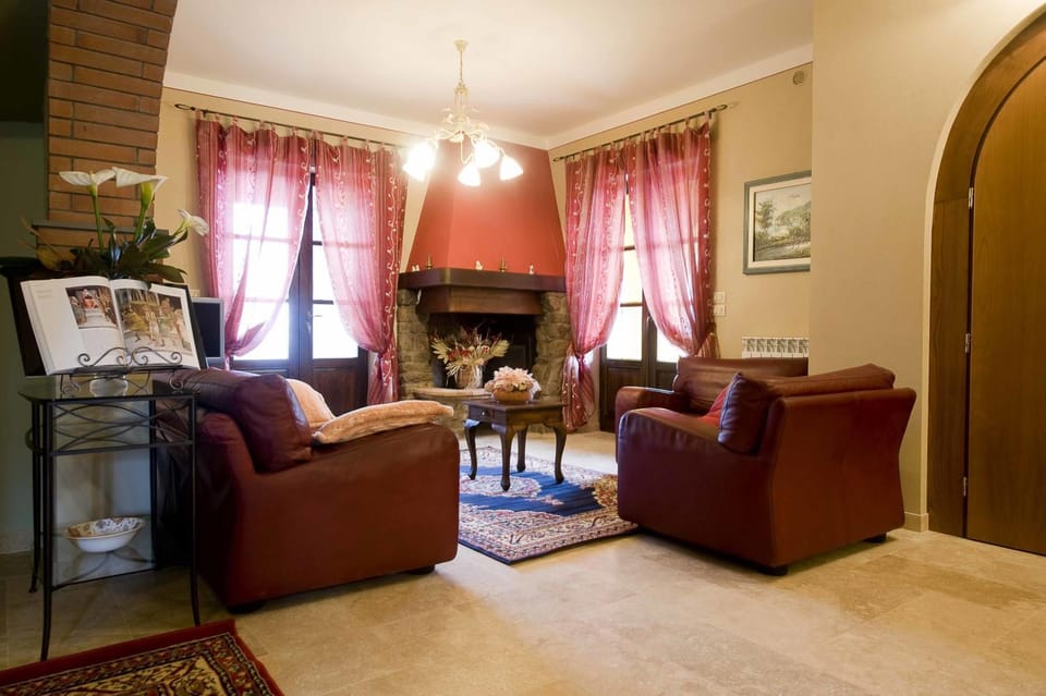 Day, Living room