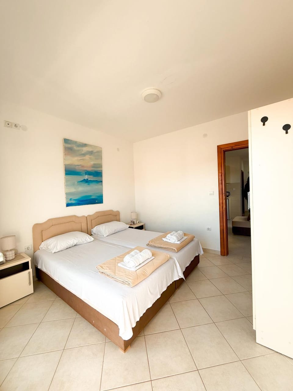 Bed, Photo of the whole room, Bedroom, towels, wardrobe