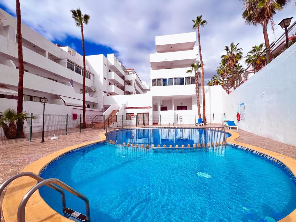 Modern And Funcional Studio Loft In Parque Cattleya, LA112 Apartment in Playa de las Americas