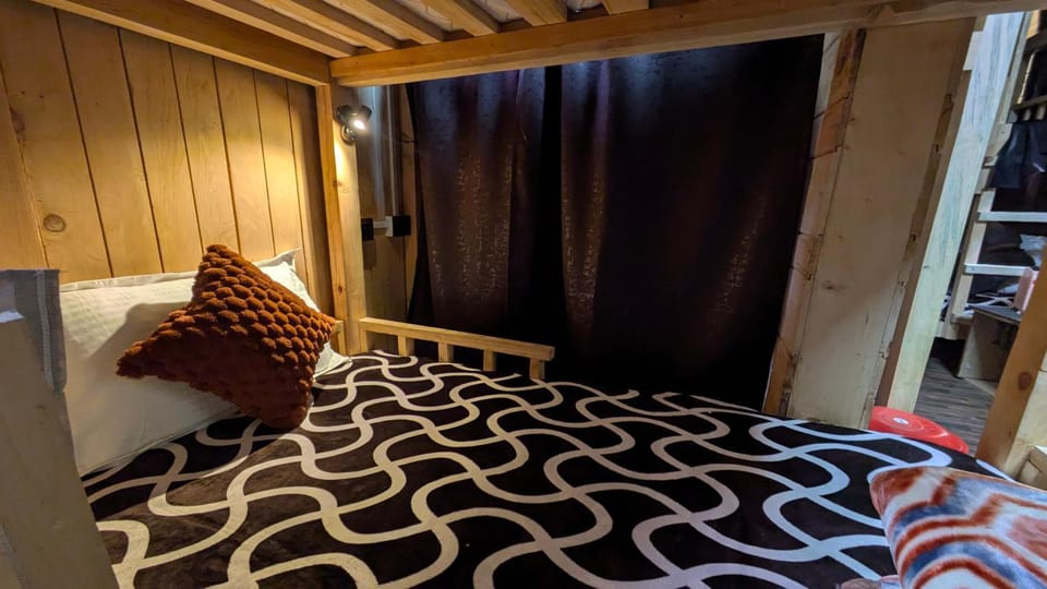 bunk bed