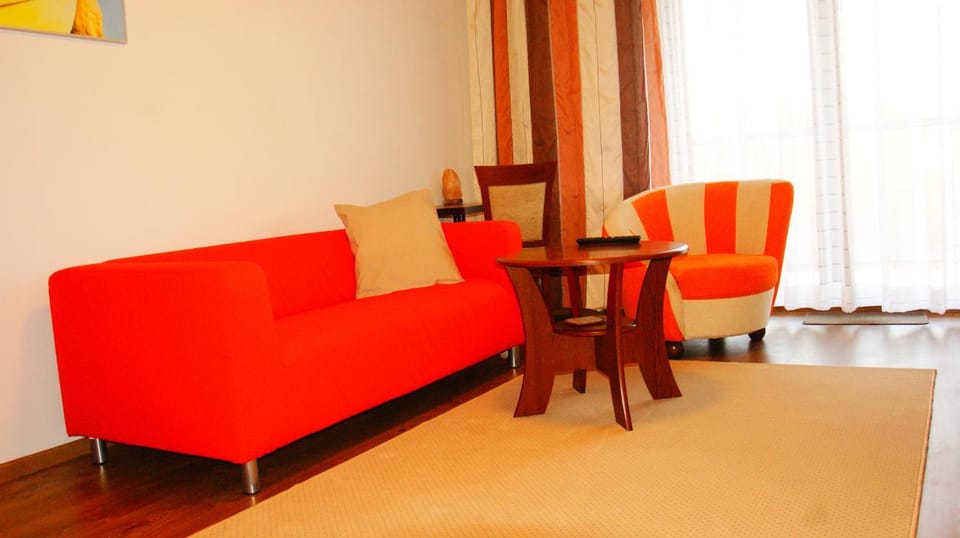 TV and multimedia, Living room, Photo of the whole room, Seating area
