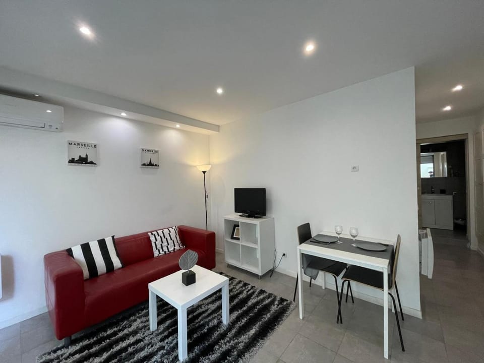 2 lits - Parking - Proche gare Apartment in Fontainebleau