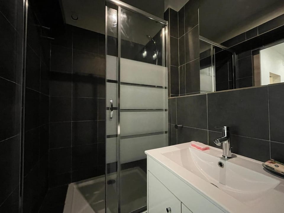 Confort & gare - Exterieur - Parking Apartment in Fontainebleau