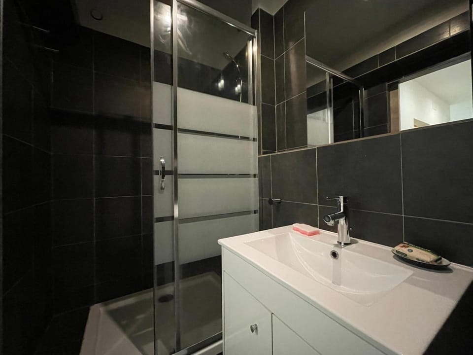 Confort & gare - Exterieur - Parking Apartment in Fontainebleau