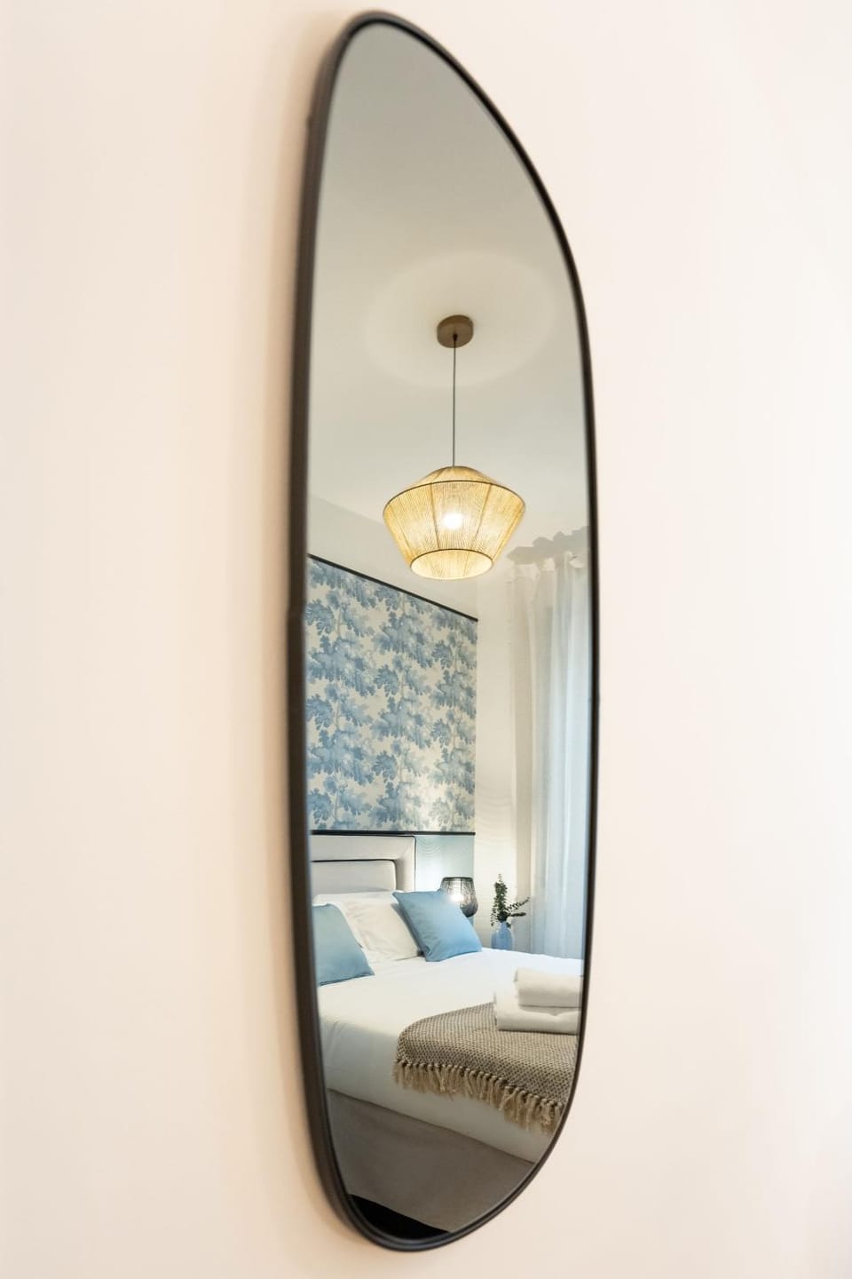 Bed, Photo of the whole room, Decorative detail, Decorative detail, Bedroom, furniture, towels, towels