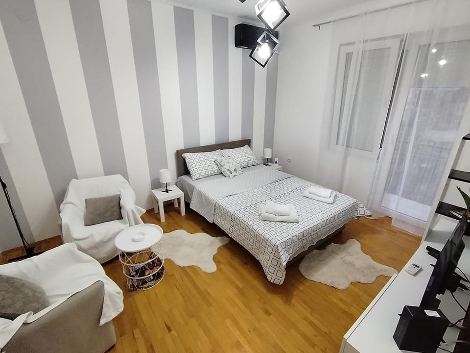 Living room, Seating area, Bedroom