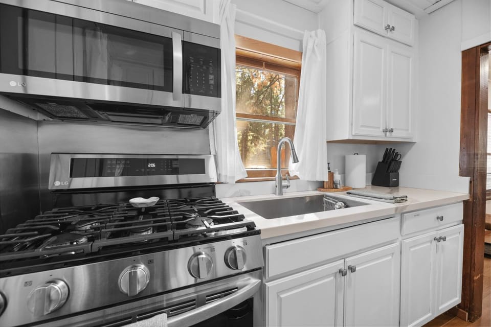 Kitchen or kitchenette, stove