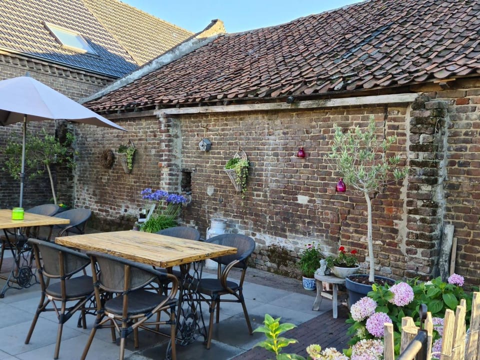 B&B 't Inj Bed and Breakfast in Roermond