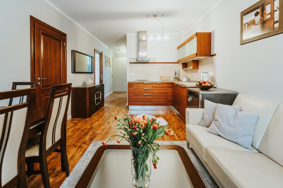 Kitchen or kitchenette, Living room, Seating area, oven, pet friendly, stove