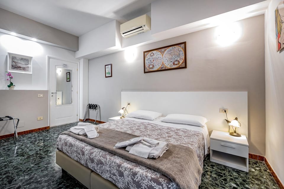 Bed, Photo of the whole room, Bedroom, towels, air conditioner