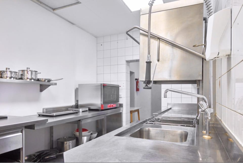 Kitchen or kitchenette
