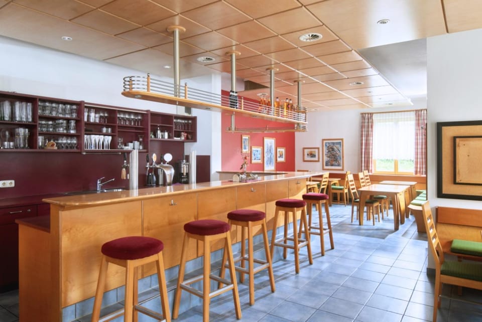 Communal lounge/ TV room, Lounge or bar, Dining area, Communal kitchen