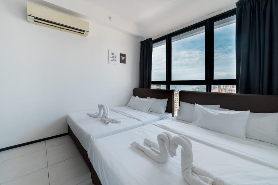 Bed, Bedroom, internet, towels, air conditioner