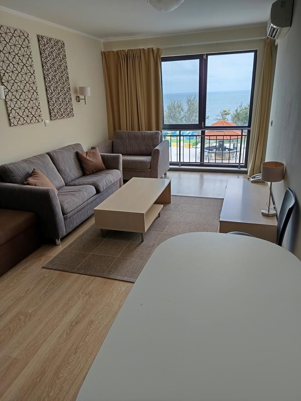 Seating area