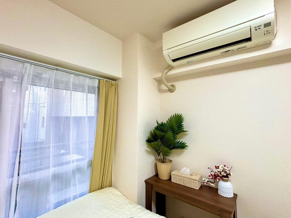 Bed, Photo of the whole room, Bedroom, air conditioner