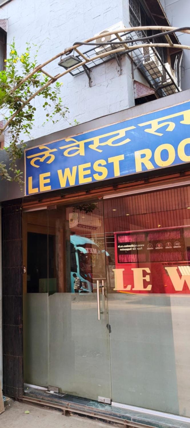 Hotel Le West Near Exhibition Center Rooms & Dormitory Hotel in Mumbai