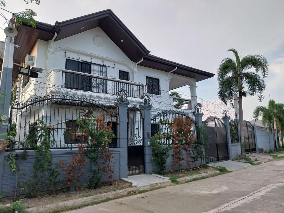 Property building, Neighbourhood, Street view