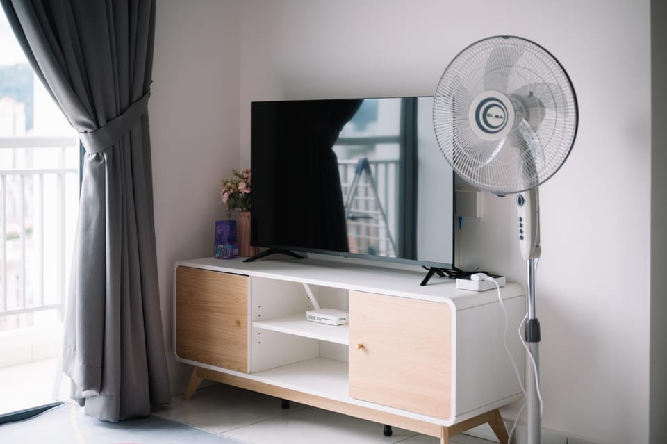 NEW The Sun 3Bedrooms 10pax 2CP Apartment in Bayan Lepas