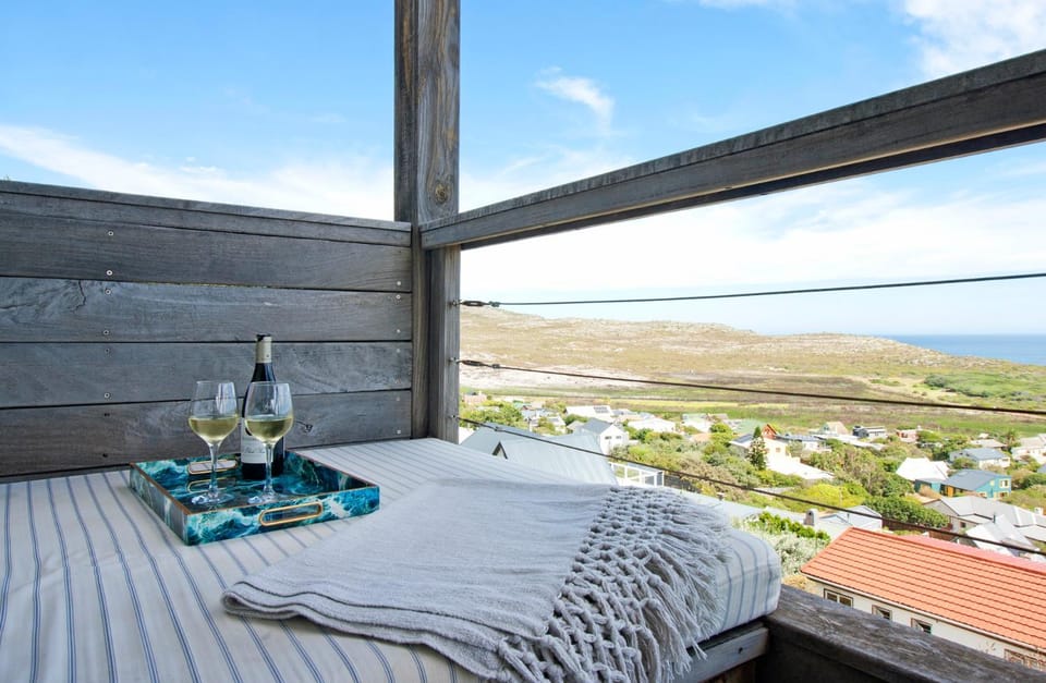 Natural landscape, Balcony/Terrace, Sea view