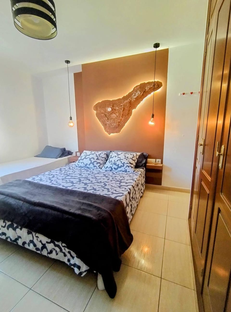 Bed, Photo of the whole room, Bedroom, wardrobe