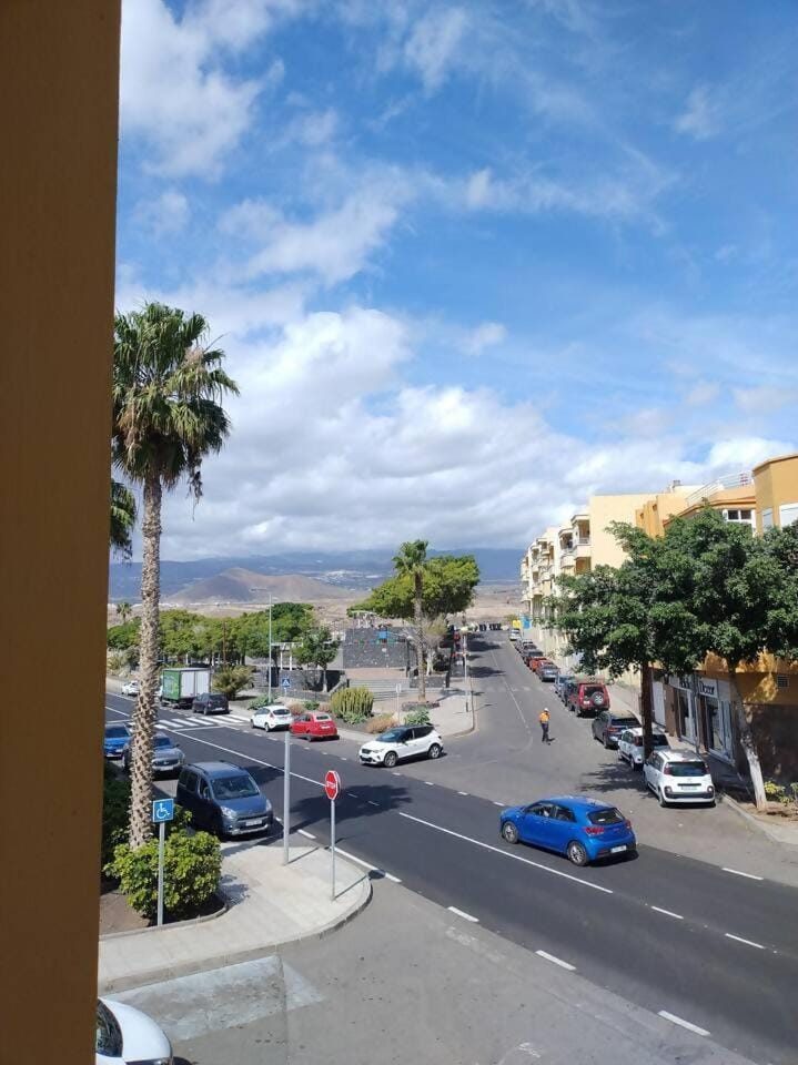 Day, Neighbourhood, Street view, Location, Parking
