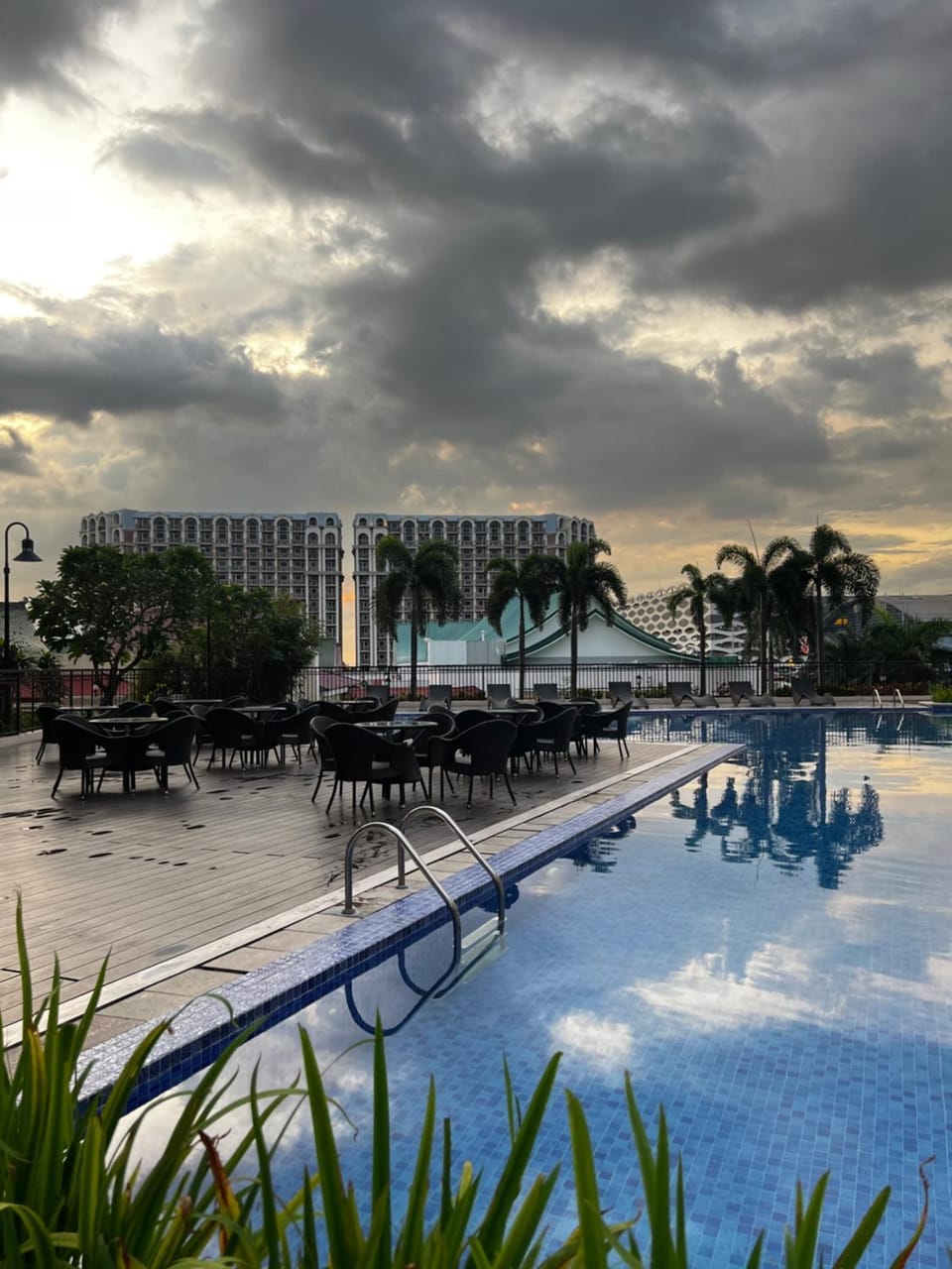 Swimming pool