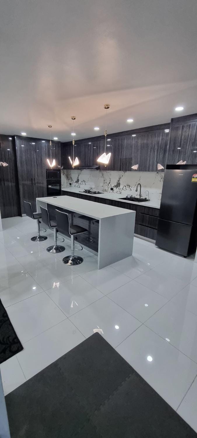Shanis Luxurious Home House in Western Division, Fiji