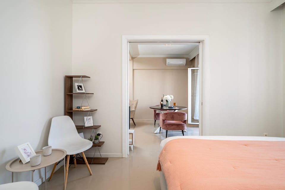 Bed, Living room, Seating area, Bedroom