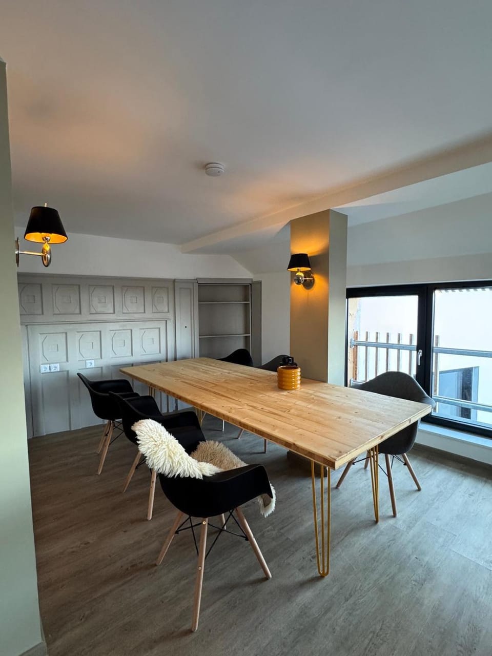Living room, Seating area, Dining area