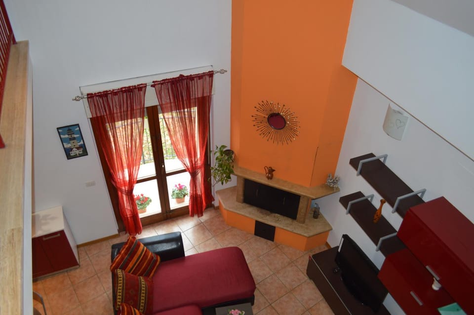 Communal lounge/ TV room, TV and multimedia, Living room