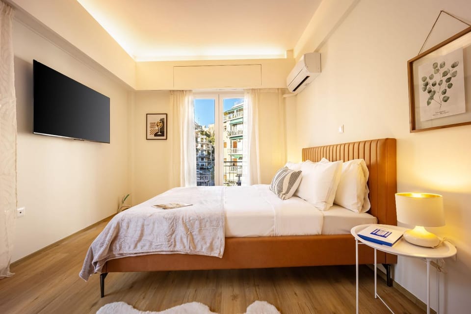 Bed, TV and multimedia, Bedroom, air conditioner