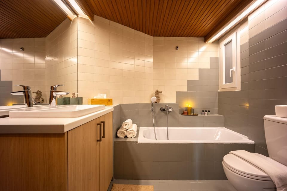 Toilet, Bathroom, Bath, towels