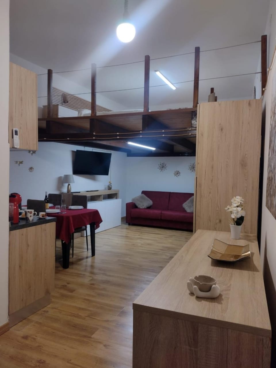 Living room, Seating area, Dining area