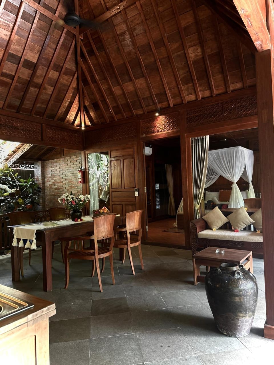 Patio, Living room, Seating area, Dining area