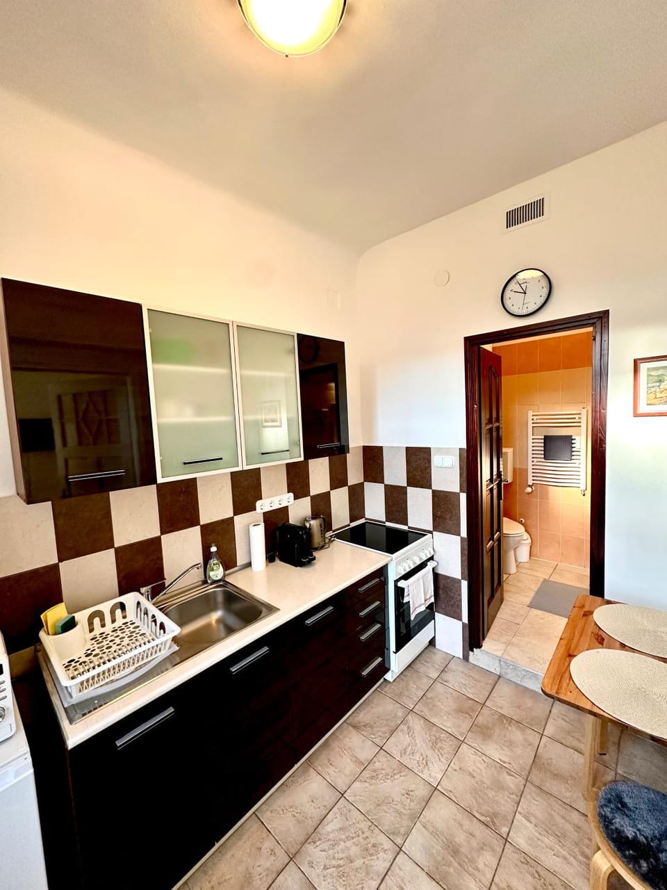 Central Paris Garden Apartment in Budapest