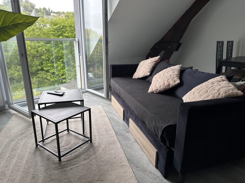 View (from property/room), Balcony/Terrace, Living room, Seating area