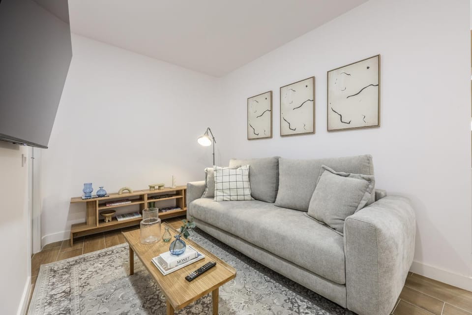Communal lounge/ TV room, Living room