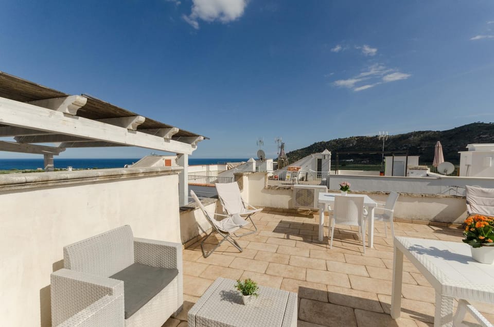 View (from property/room), Balcony/Terrace, Mountain view, Sea view