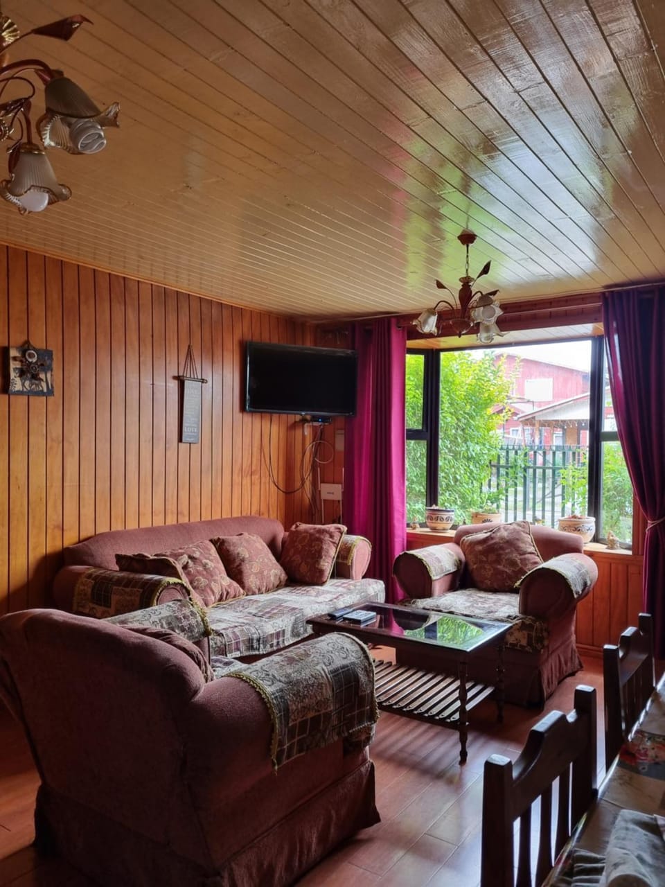 Communal lounge/ TV room, TV and multimedia