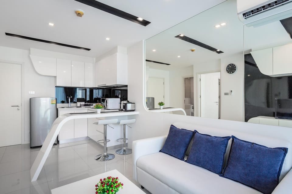 NEW superb one-bedroom in the heart of Pattaya Apartment in Pattaya City