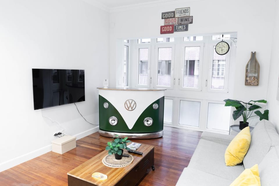 Communal lounge/ TV room, TV and multimedia, Living room