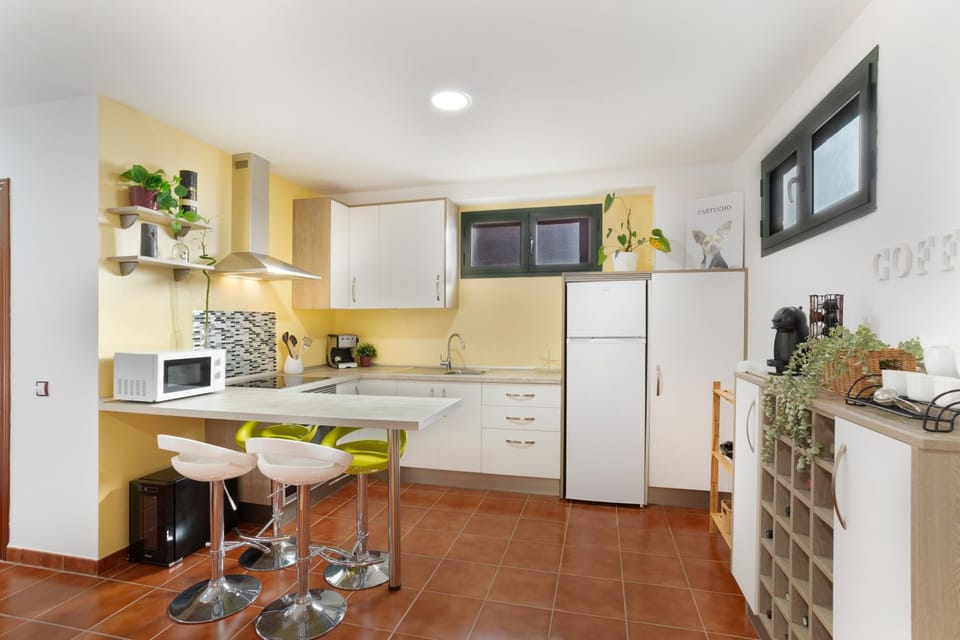Kitchen or kitchenette, Living room