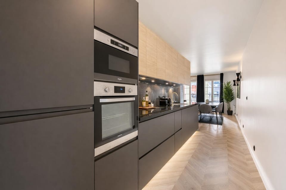 Kitchen or kitchenette, dishwasher, oven, pet friendly, stove, toaster