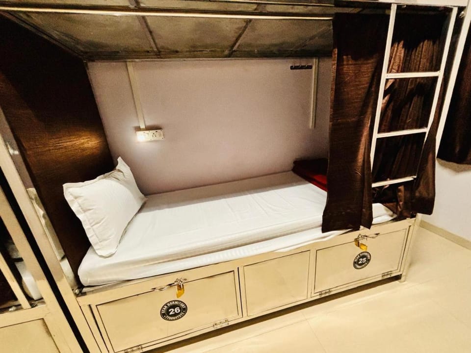 Star Dormitory Apartment in Mumbai
