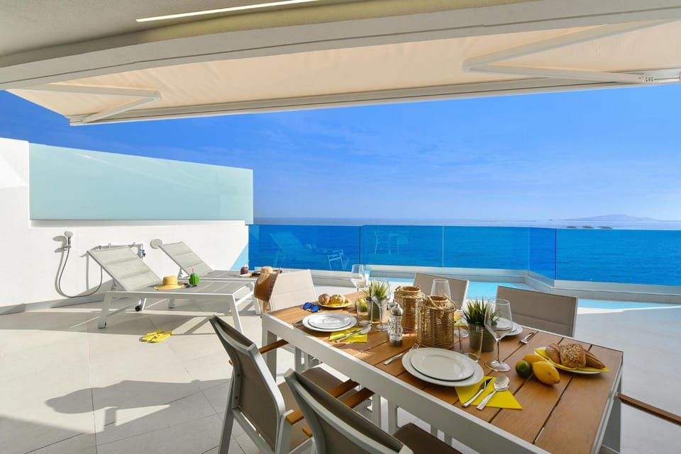 Balcony/Terrace, Dining area, Sea view, sunbed