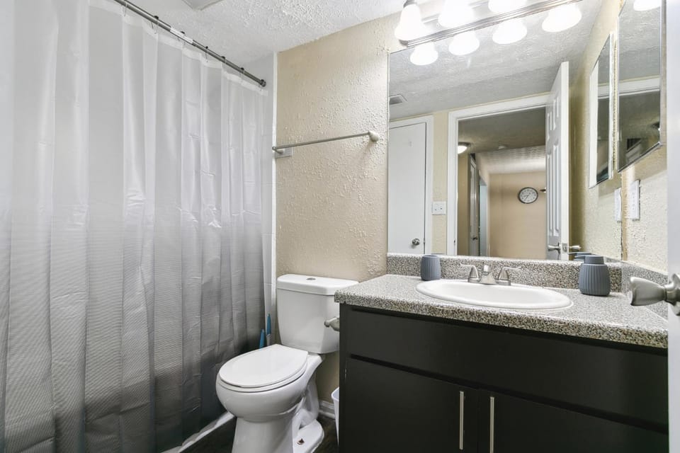 Halsten at Vinings 3114 Spacious 1 bed 1 Bath Apartment in Vinings