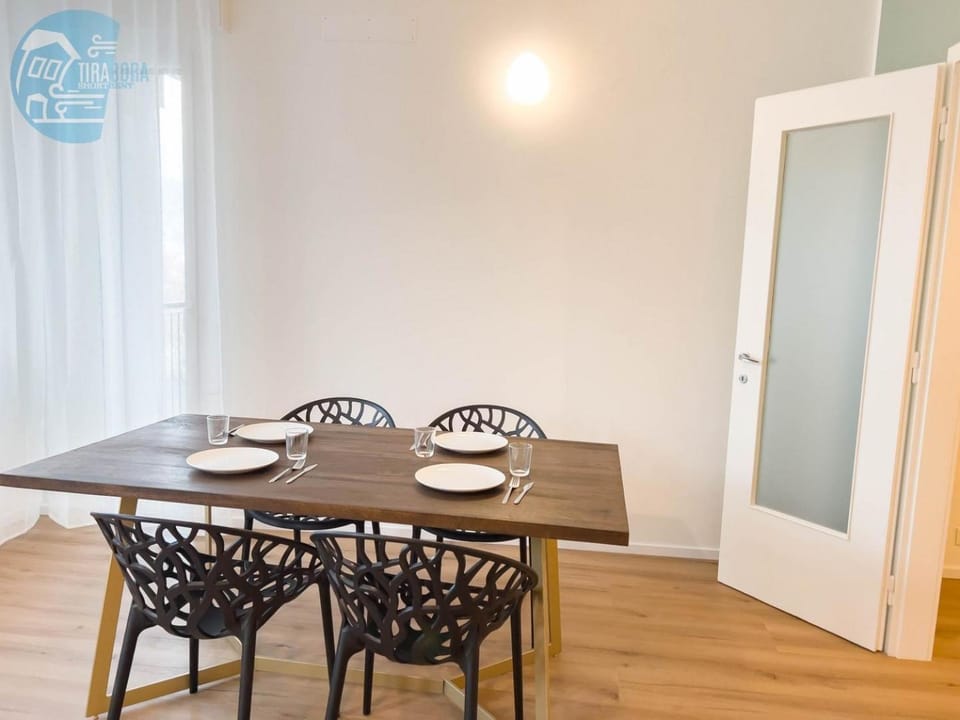 Largo Papa Tirabora Short Rent Apartment in Trieste