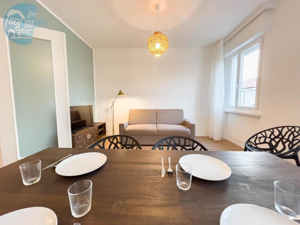 Largo Papa Tirabora Short Rent Apartment in Trieste
