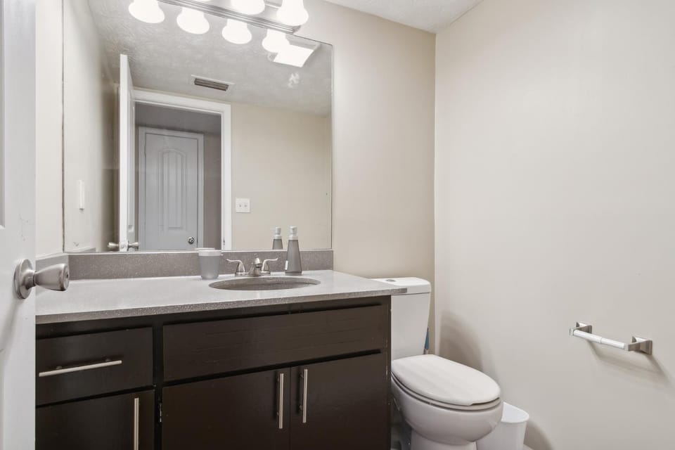 Halsten at Vinings 1505 l 2 bed 15 Bath Apartment in Vinings