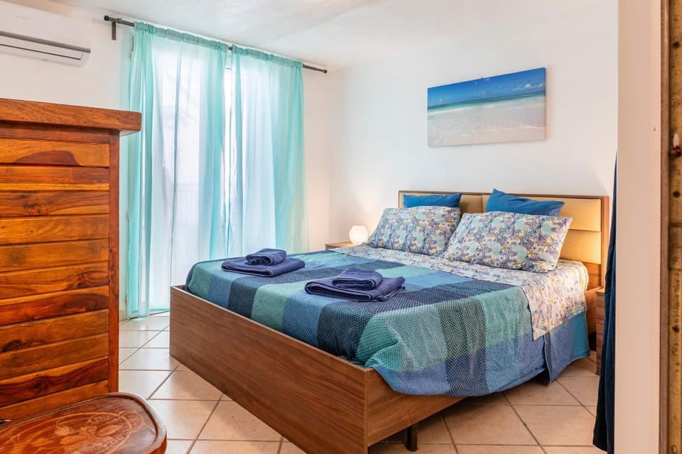 Living room, Bedroom